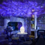 PROJEKTOR GWIAZD LAMPKA NOCNA LED Z GŁOŚNIKIEM JAJO DINOZAURA GALAKTYKA USB