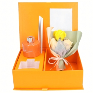 ZESTAW PREZENTOWY DYFUZOR RÓŻA RÓŻE MYDLANE DZIEŃ KOBIET WALENTYNKI PREZENT