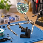 TRZECIA RĘKA CHWYTAKI Z LUPĄ 62 MM 2,5X UCHWYT DO LUTOWANIA MODELARSTWA