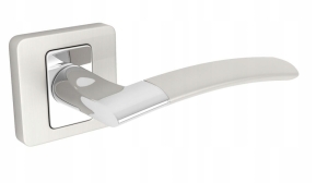 LUXOR II KLAMKA NA ROZECIE SZYLDZIE KWADRAT SATYNA