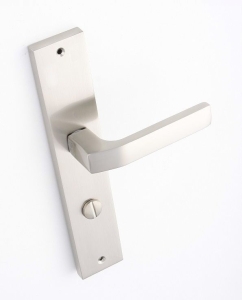 BINGO KLAMKA NA DŁUGIM SZYLDZIE POKRĘTŁO WC SATYNA