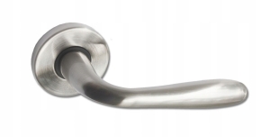 EWA KLAMKA DRZWIOWA NA SZYLDZIE OKRĄGŁYM SATYNA