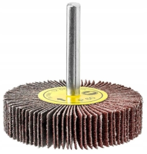 ŚCIERNICA LISTKOWA TRZPIENIOWA 60 x 15 mm P 60